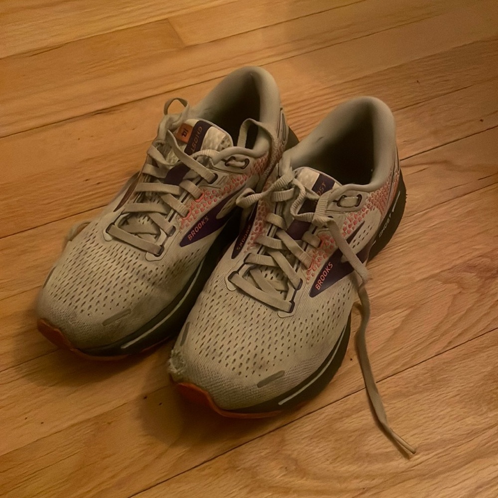 Running shoes